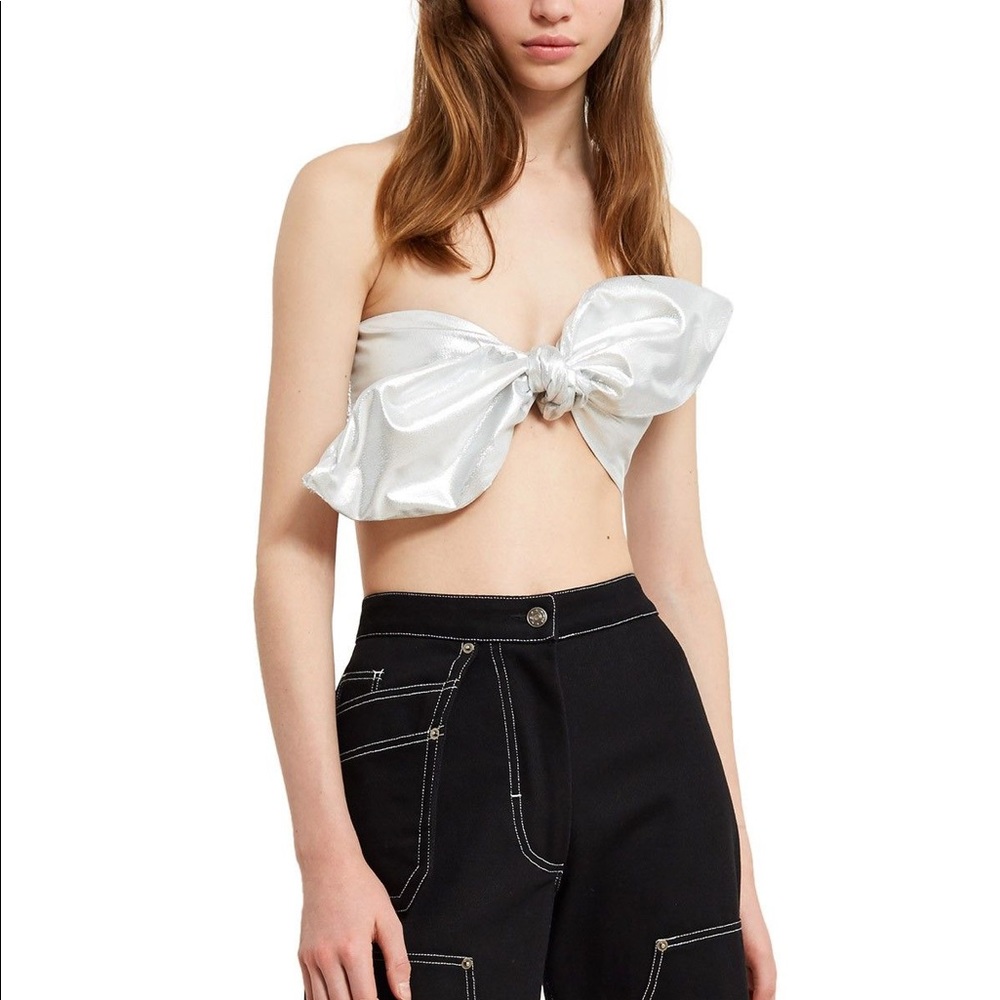 callipygian metallic bow top NWT